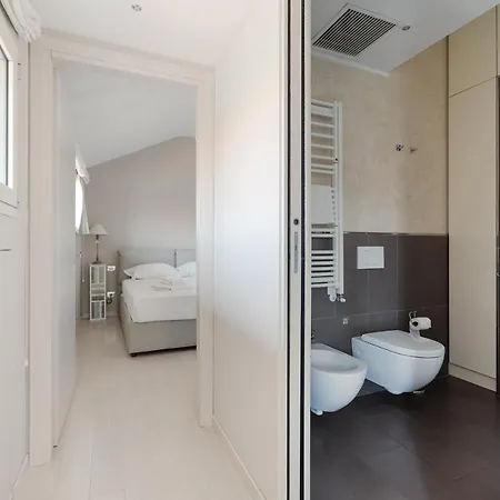 Apartment Lovely - W/ Terrace Milan